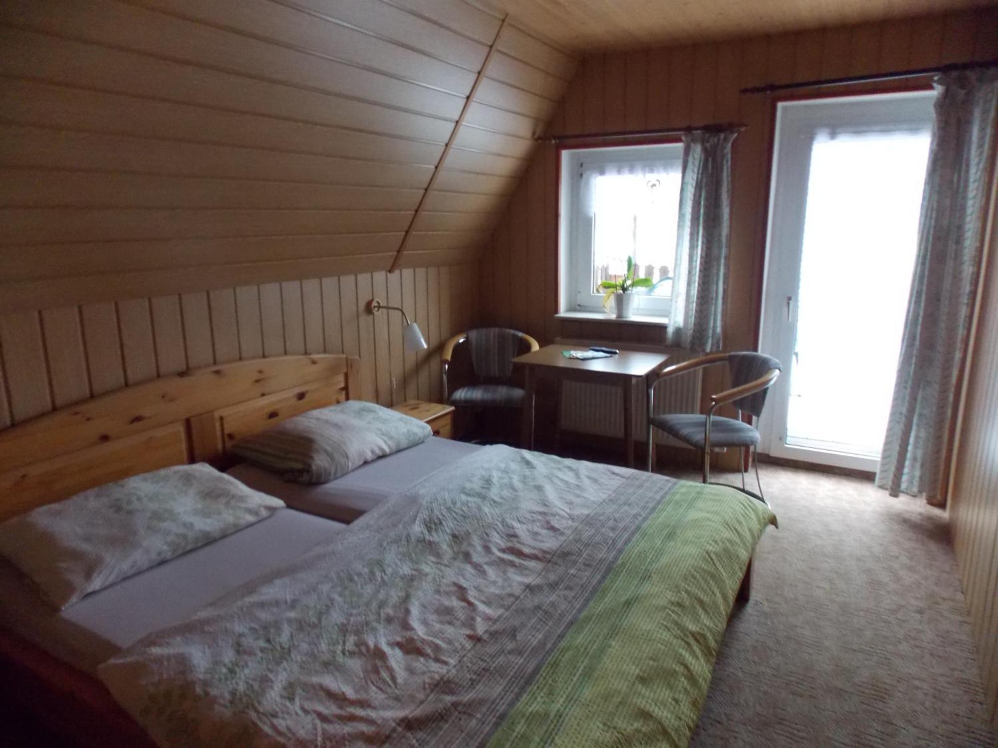 Pension Gaststaette Tannenhof Saupsdorf Esterno foto